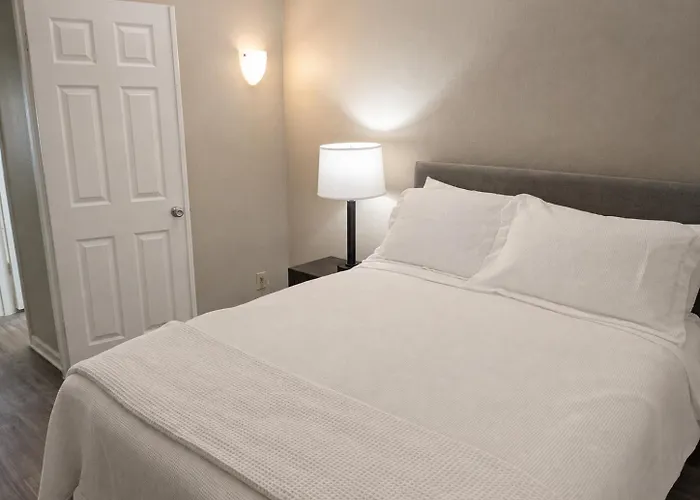 Haven 2br,2ba, Pool, Gym & King Bed * Chandler