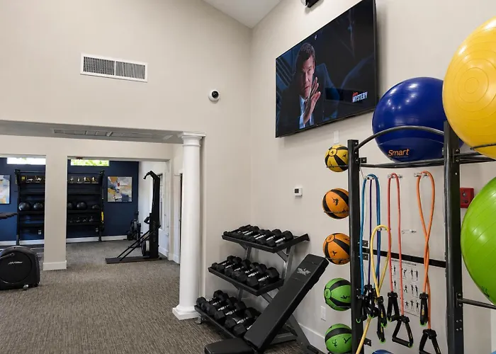 Haven 2br,2ba, Pool, Gym & King Bed * Chandler
