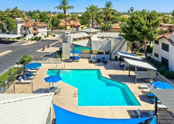 Haven 2br,2ba, Pool, Gym & King Bed Apartment Chandler