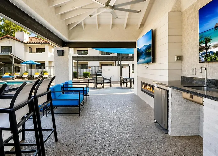 Haven 2br,2ba, Pool, Gym & King Bed Apartment *